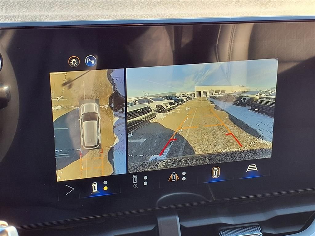 Thumbnail: 2026 Chevrolet Equinox - 18