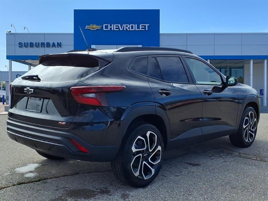 Thumbnail: 2026 Chevrolet Trax - 4