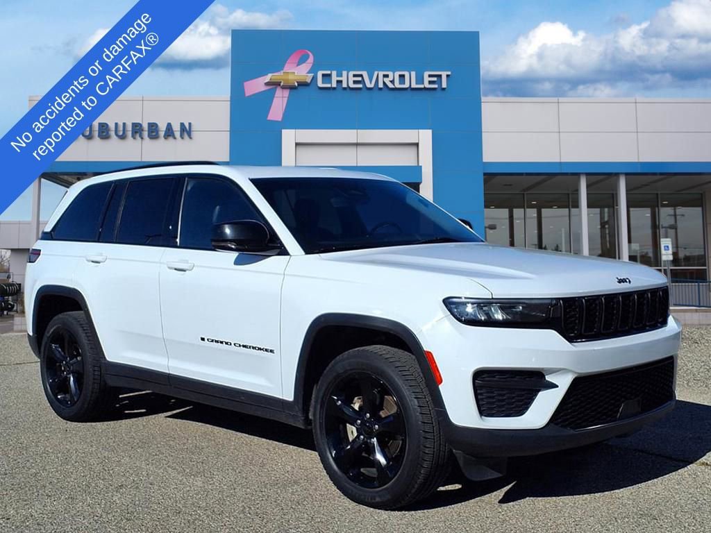 2022 Jeep Grand Cherokee Altitude photo 3