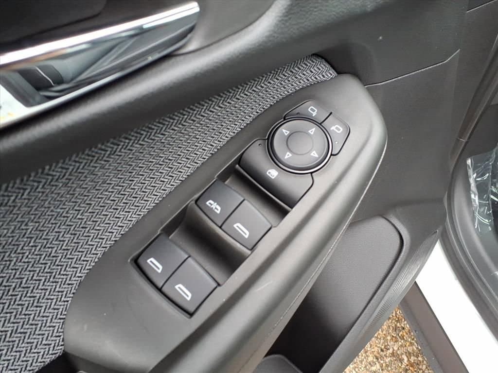 Thumbnail: 2026 Chevrolet TrailBlazer - 14