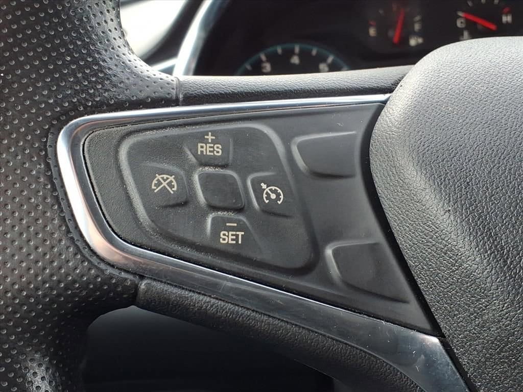 Thumbnail: 2021 Chevrolet Malibu - 24