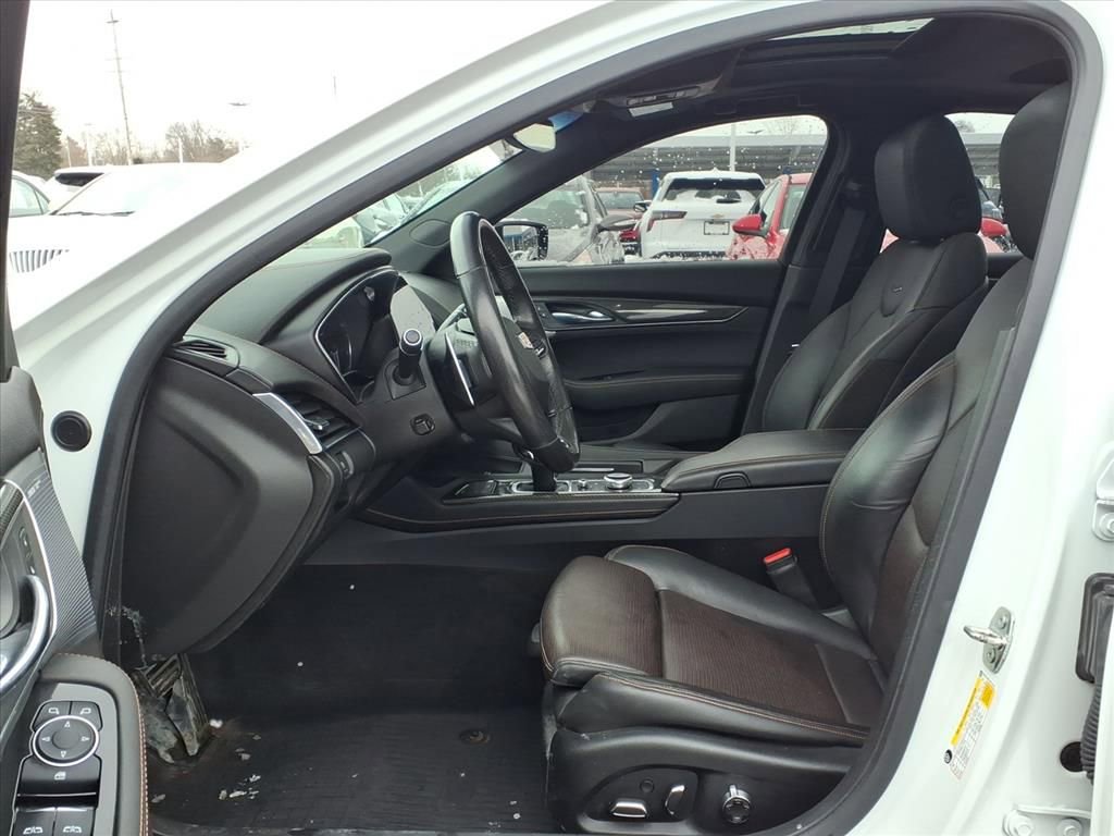 Thumbnail: 2022 Cadillac CT5 - 16