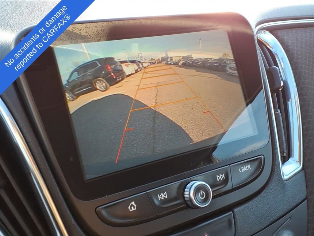 Thumbnail: 2016 Chevrolet Malibu - 24