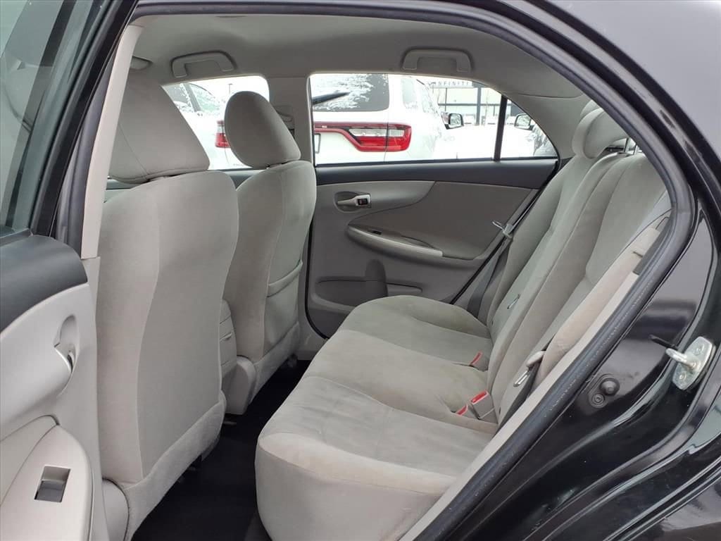 Thumbnail: 2012 Toyota Corolla - 10