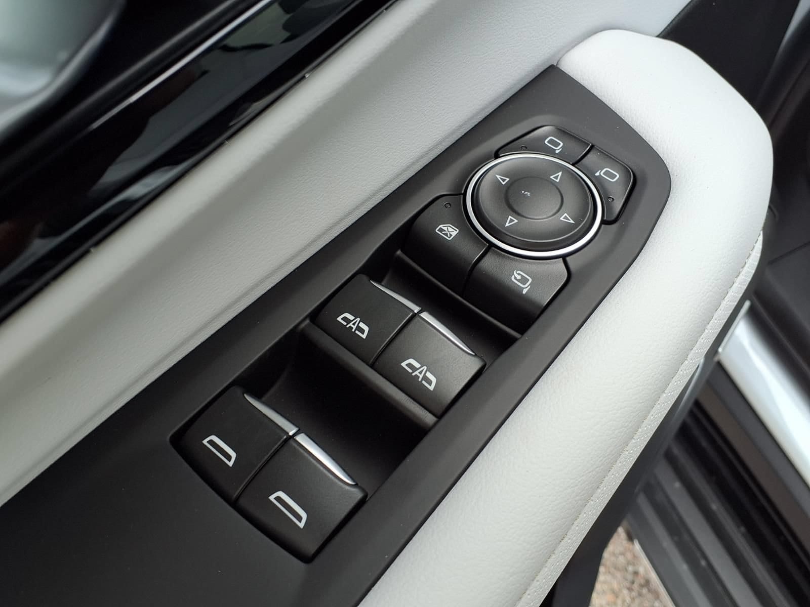 Thumbnail: 2026 Chevrolet Suburban - 13