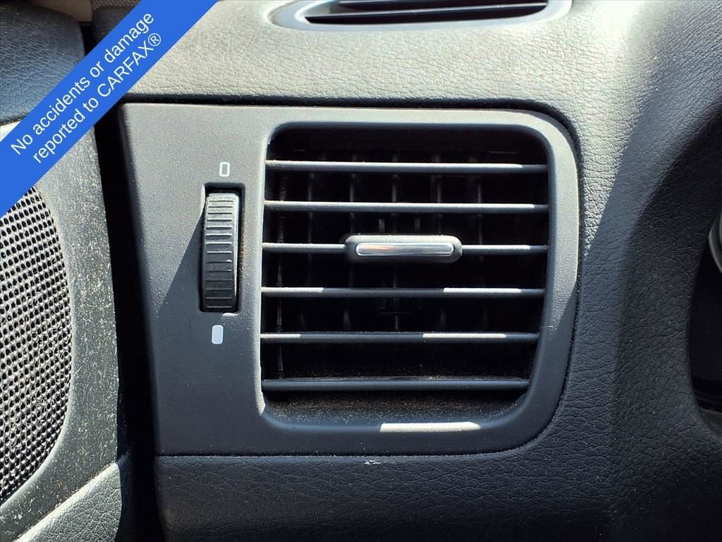 Thumbnail: 2005 Subaru Legacy - 31