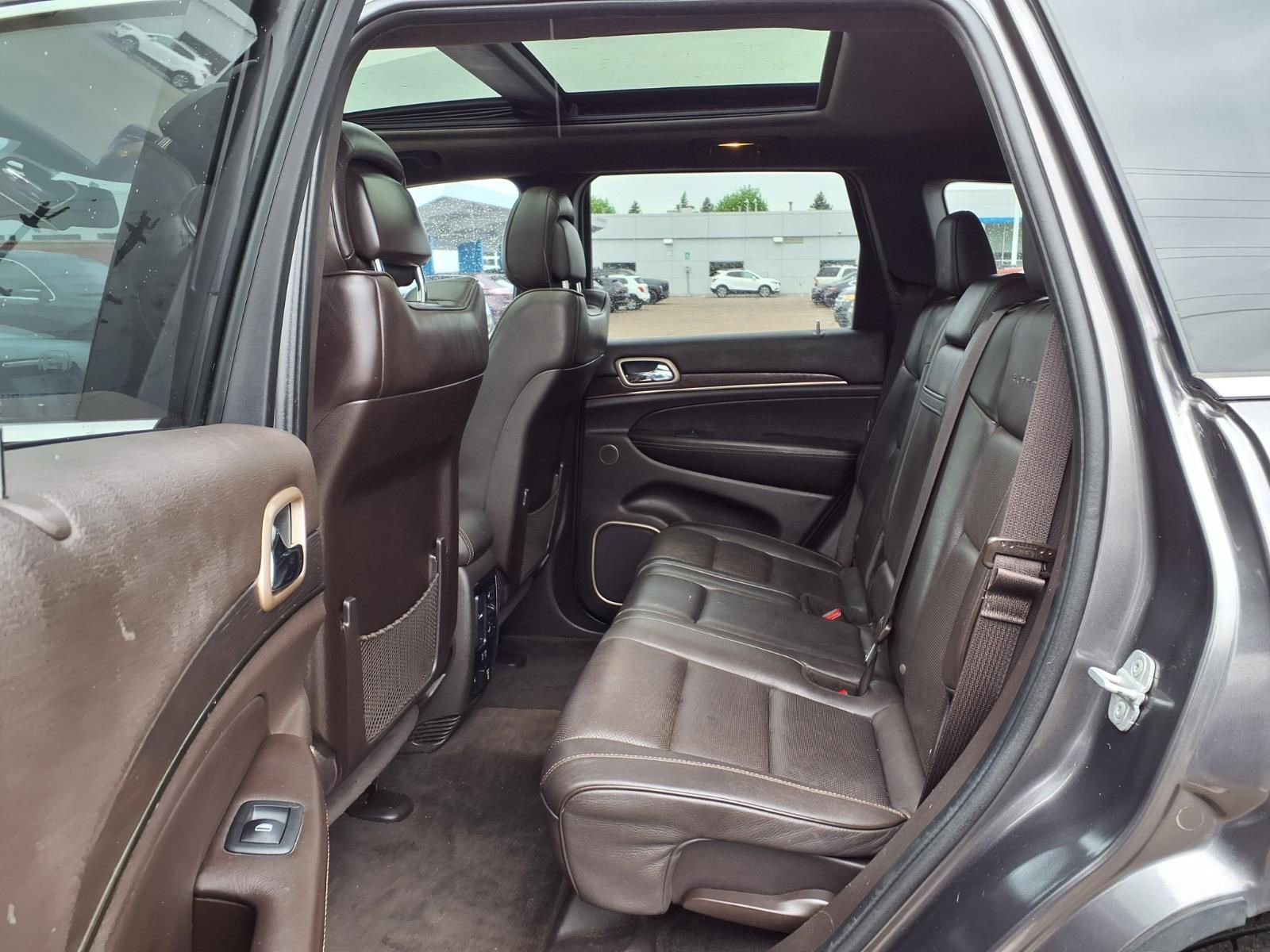 Thumbnail: 2014 Jeep Grand Cherokee - 10
