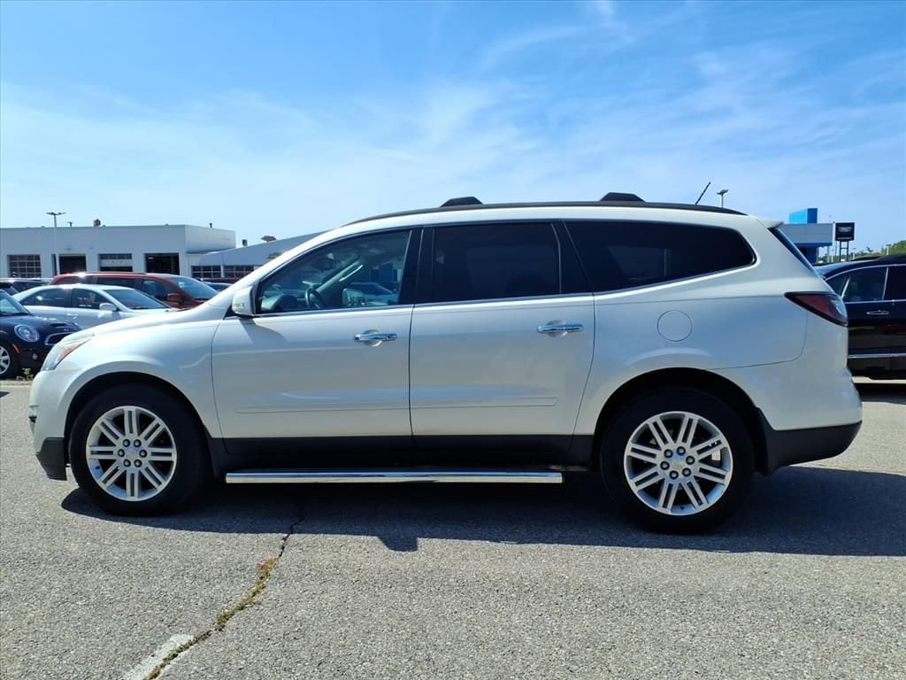Thumbnail: 2013 Chevrolet Traverse - 8