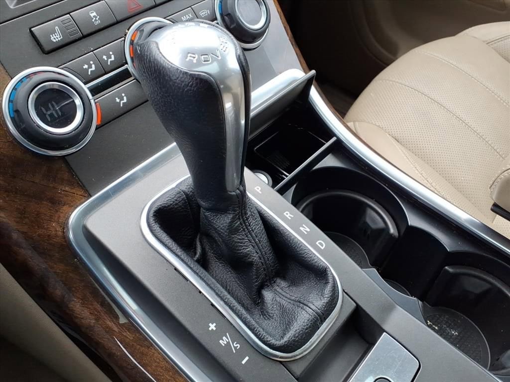 Thumbnail: 2011 Land Rover Range Rover Sport - 25