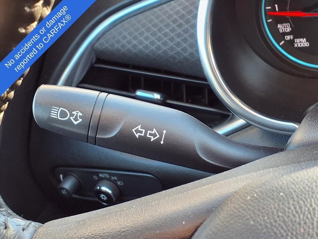 Thumbnail: 2016 Chevrolet Malibu - 21