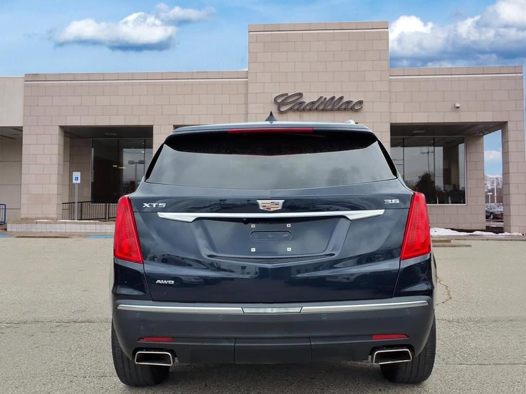 Thumbnail: 2017 Cadillac XT5 - 6