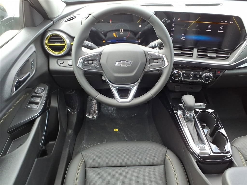 Thumbnail: 2025 Chevrolet Trax - 11