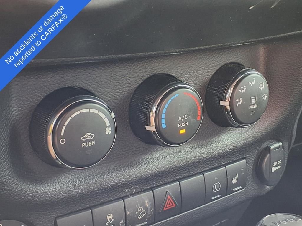 Thumbnail: 2017 Jeep Wrangler - 27