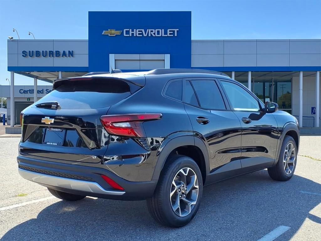 2026 Chevrolet Trax LT photo 4