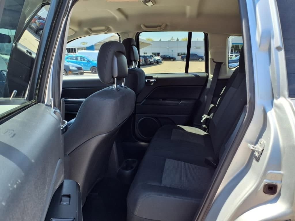 2012 Jeep Compass Latitude 11