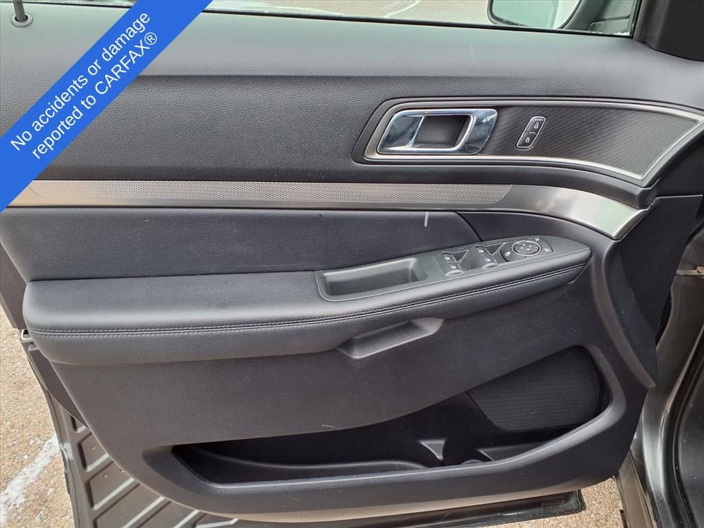 Thumbnail: 2019 Ford Explorer - 14