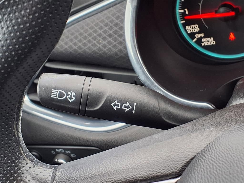 Thumbnail: 2019 Chevrolet Malibu - 19