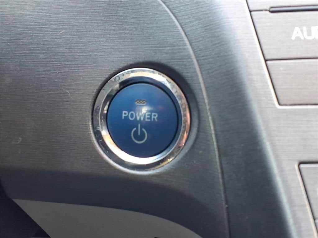 Thumbnail: 2013 Toyota Prius - 28