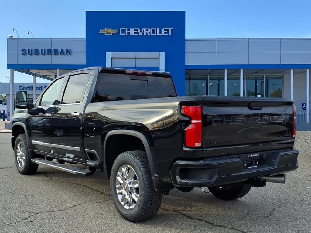 Thumbnail: 2026 Chevrolet Silverado 3500 - 6