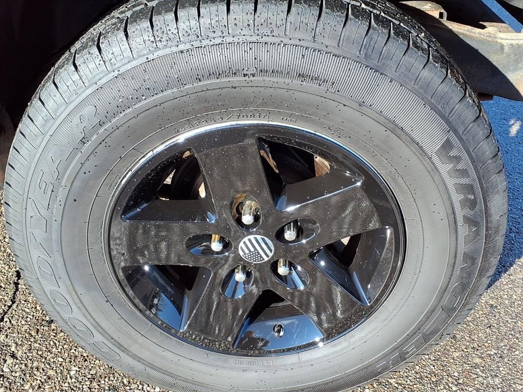 Thumbnail: 2011 Jeep Wrangler - 12