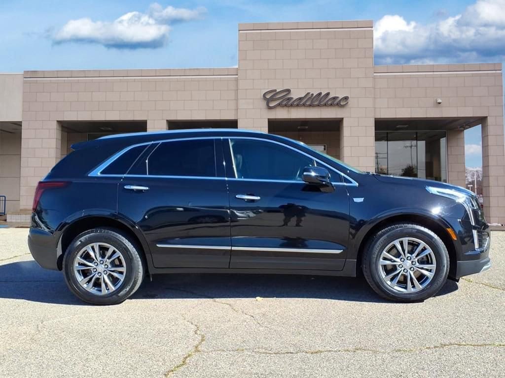 Thumbnail: 2023 Cadillac XT5 - 4
