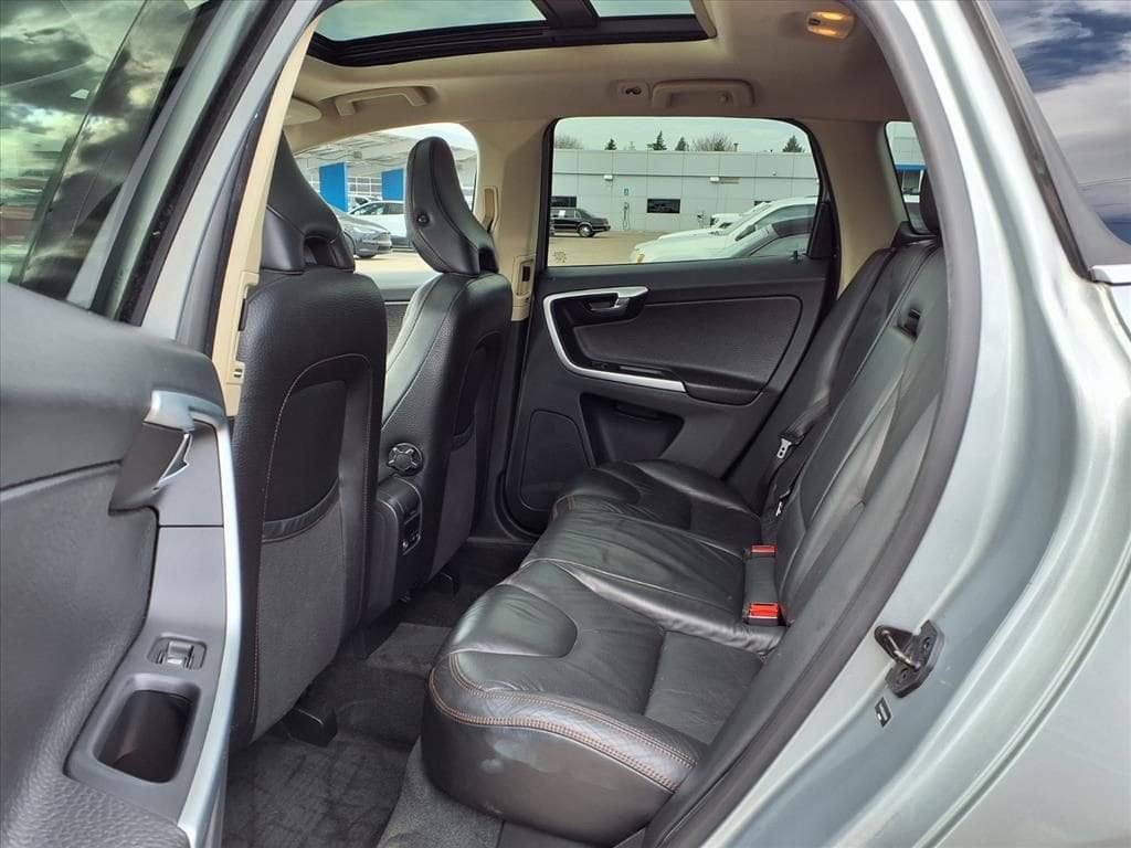 Thumbnail: 2010 Volvo XC60 - 12