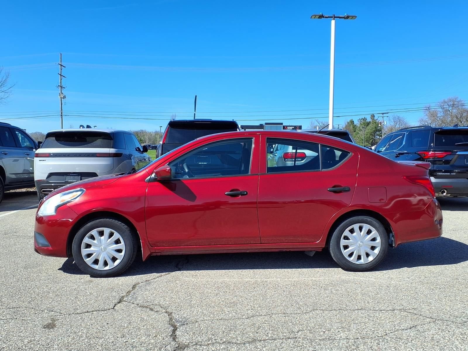 Thumbnail: 2017 Nissan Versa - 7