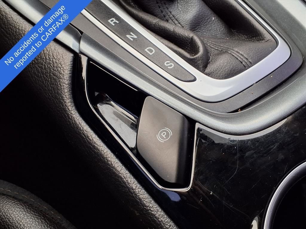 Thumbnail: 2013 Ford Fusion - 25