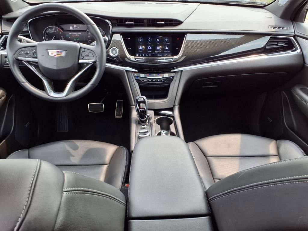 Thumbnail: 2023 Cadillac XT6 - 11