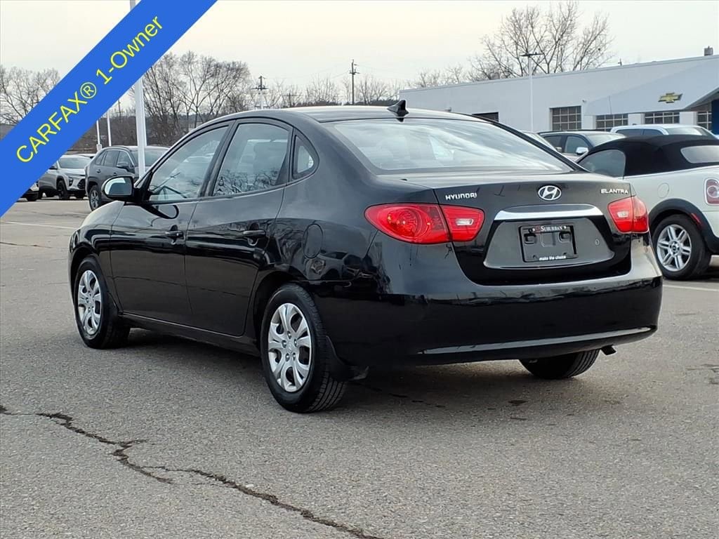 Thumbnail: 2010 Hyundai Elantra - 8