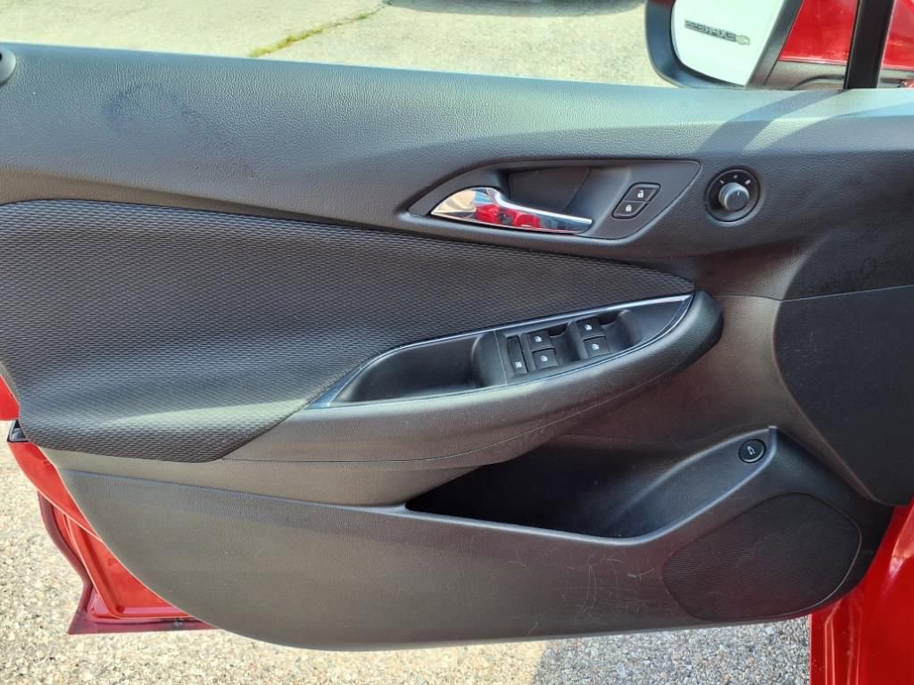 Thumbnail: 2016 Chevrolet Cruze - 13
