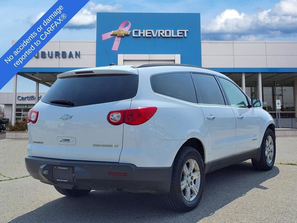 Thumbnail: 2009 Chevrolet Traverse - 7