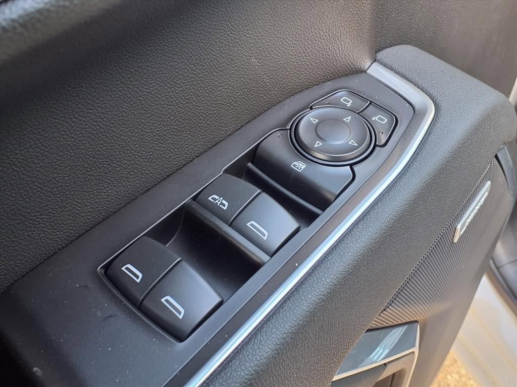 Thumbnail: 2026 Chevrolet Silverado 1500 - 14