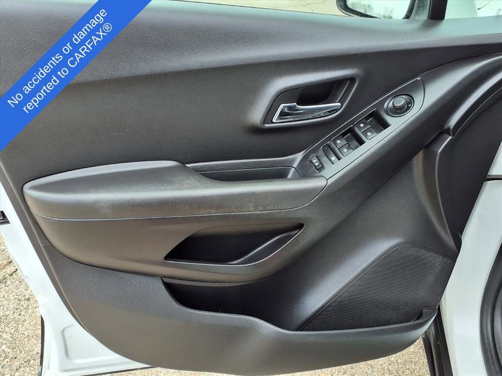 Thumbnail: 2019 Chevrolet Trax - 15