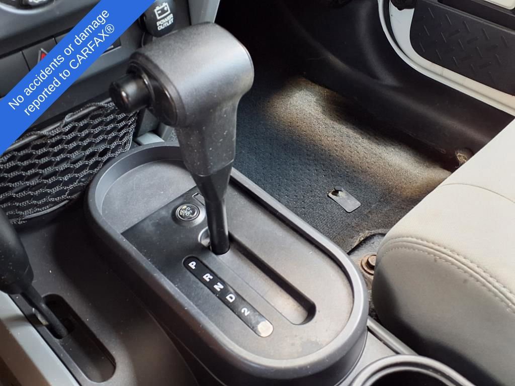 Thumbnail: 2010 Jeep Wrangler - 22