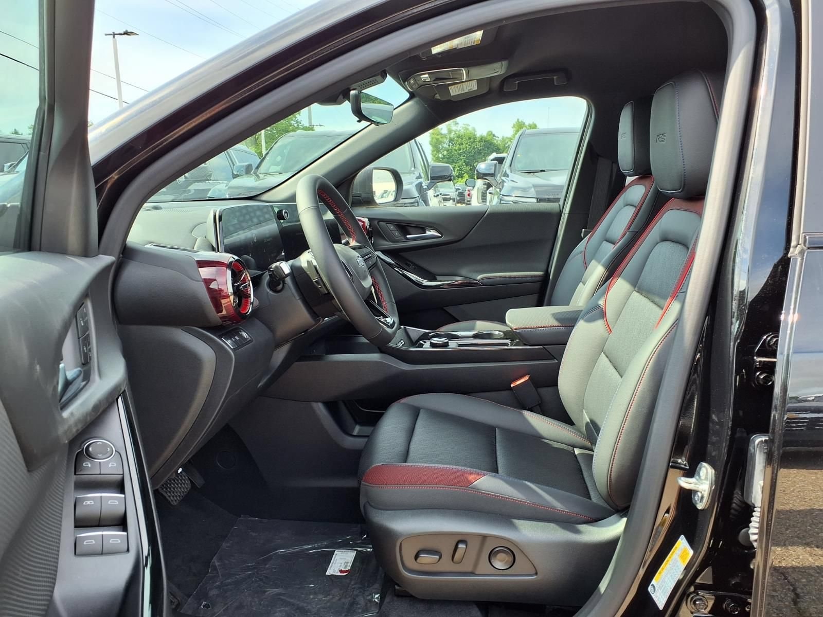 Thumbnail: 2026 Chevrolet Equinox - 14