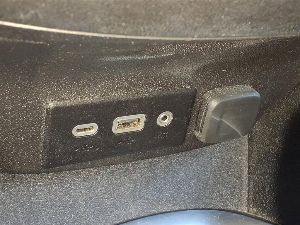 Thumbnail: 2021 Chevrolet Malibu - 27