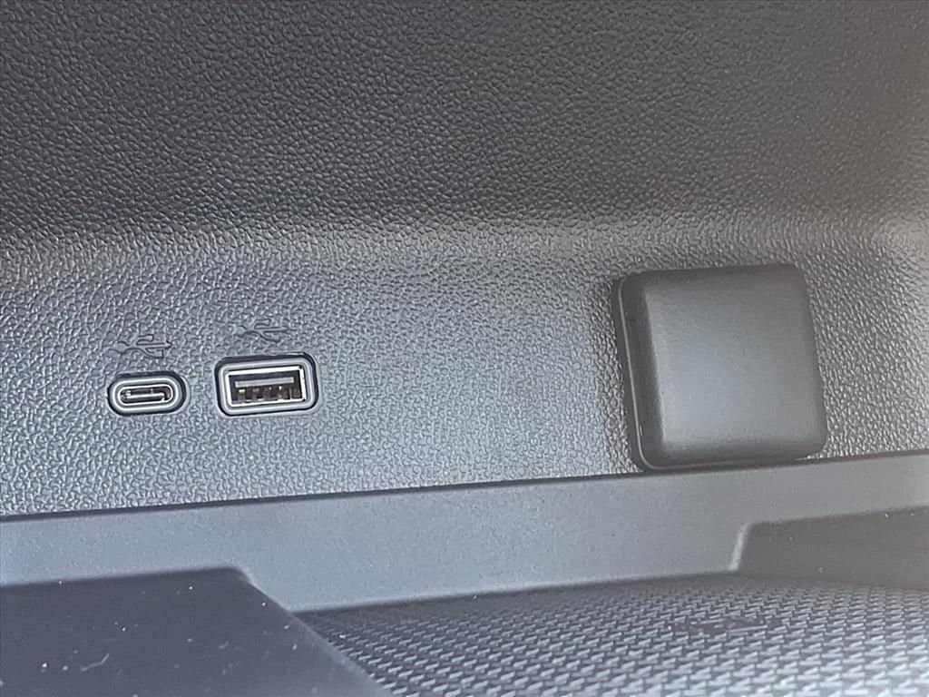 Thumbnail: 2026 Chevrolet Traverse - 22