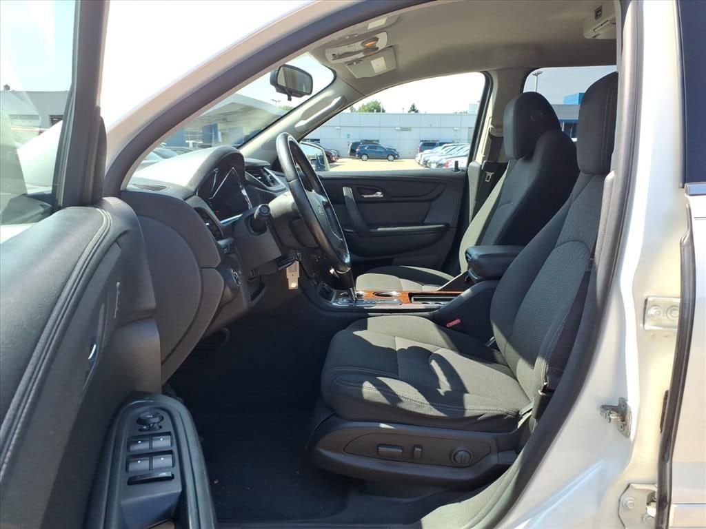 Thumbnail: 2013 Chevrolet Traverse - 17