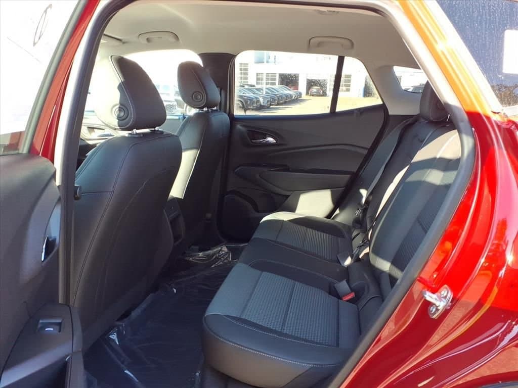 Thumbnail: 2026 Chevrolet Trax - 9