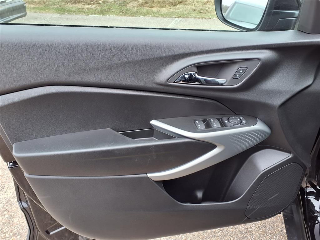 Thumbnail: 2026 Chevrolet Trax - 11