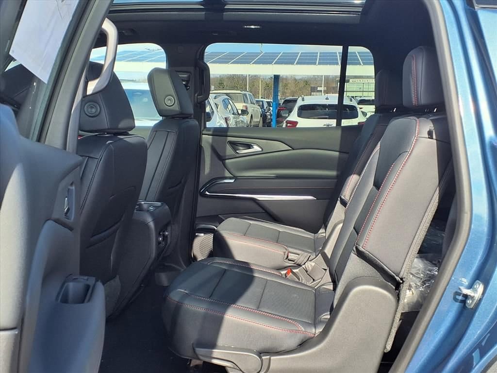 Thumbnail: 2026 Chevrolet Traverse - 10