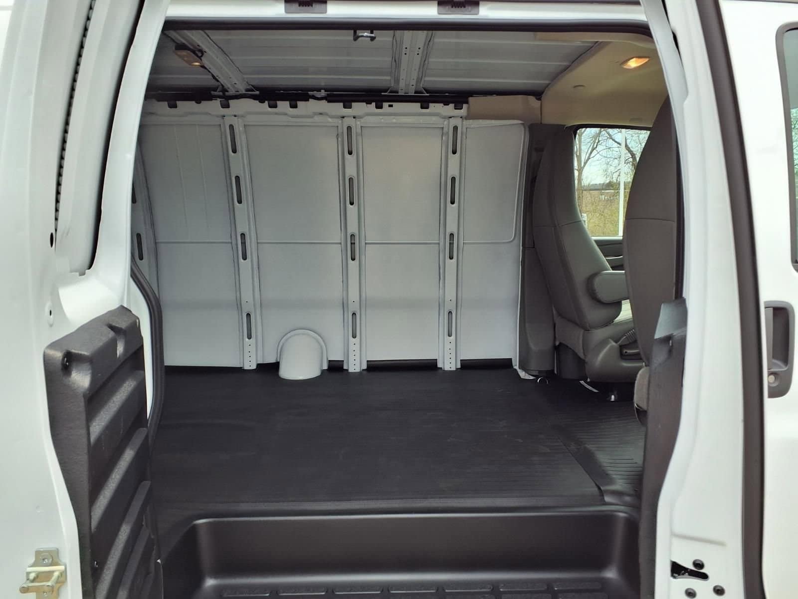 Thumbnail: 2026 Chevrolet Express - 9