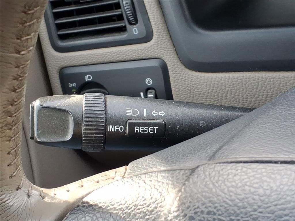 Thumbnail: 2006 Volvo XC70 - 21