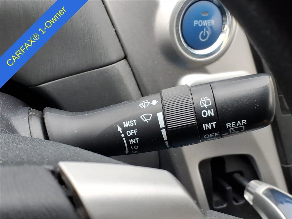 Thumbnail: 2014 Toyota Prius v - 21