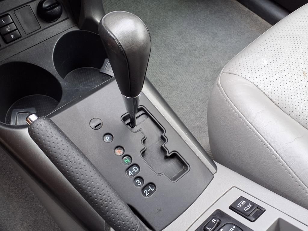 Thumbnail: 2012 Toyota RAV4 - 24