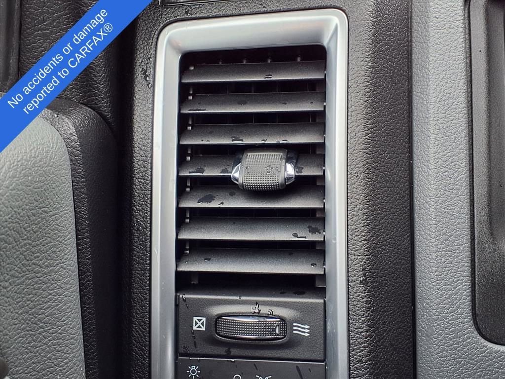 Thumbnail: 2020 RAM 1500 Classic - 28