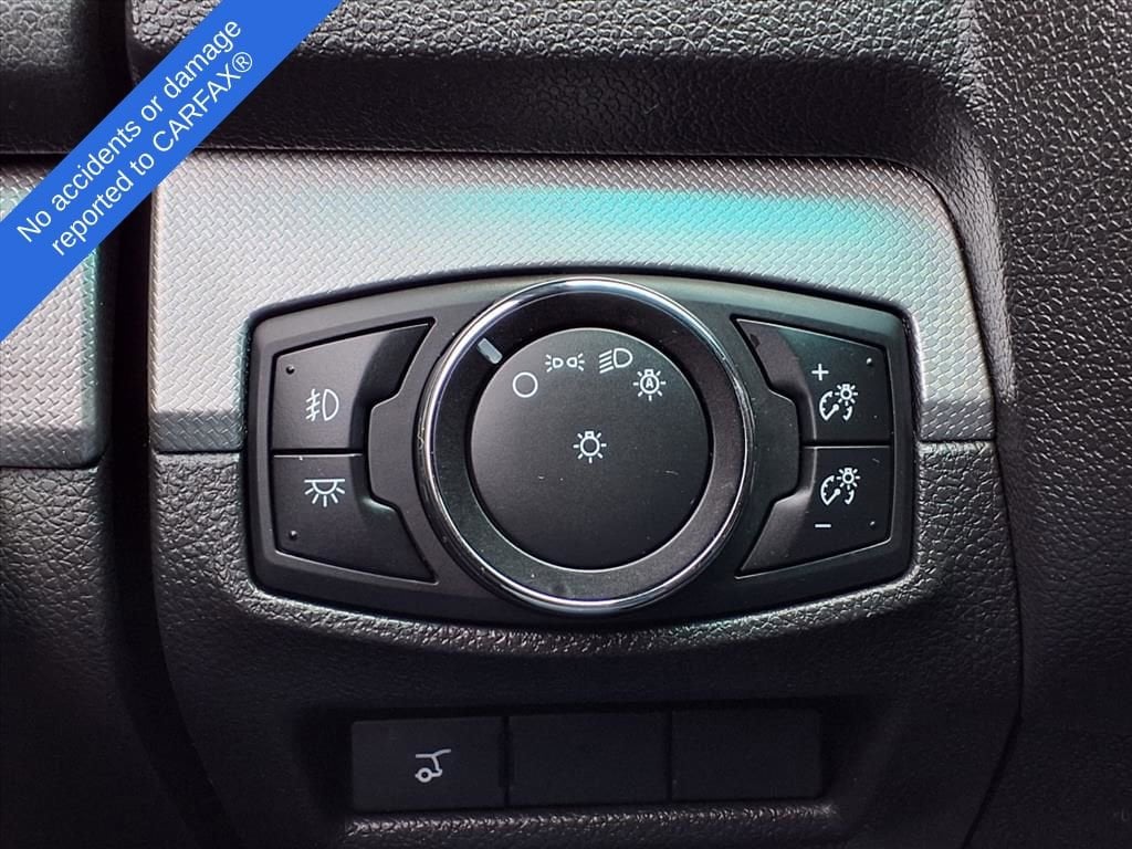 Thumbnail: 2014 Ford Explorer - 28