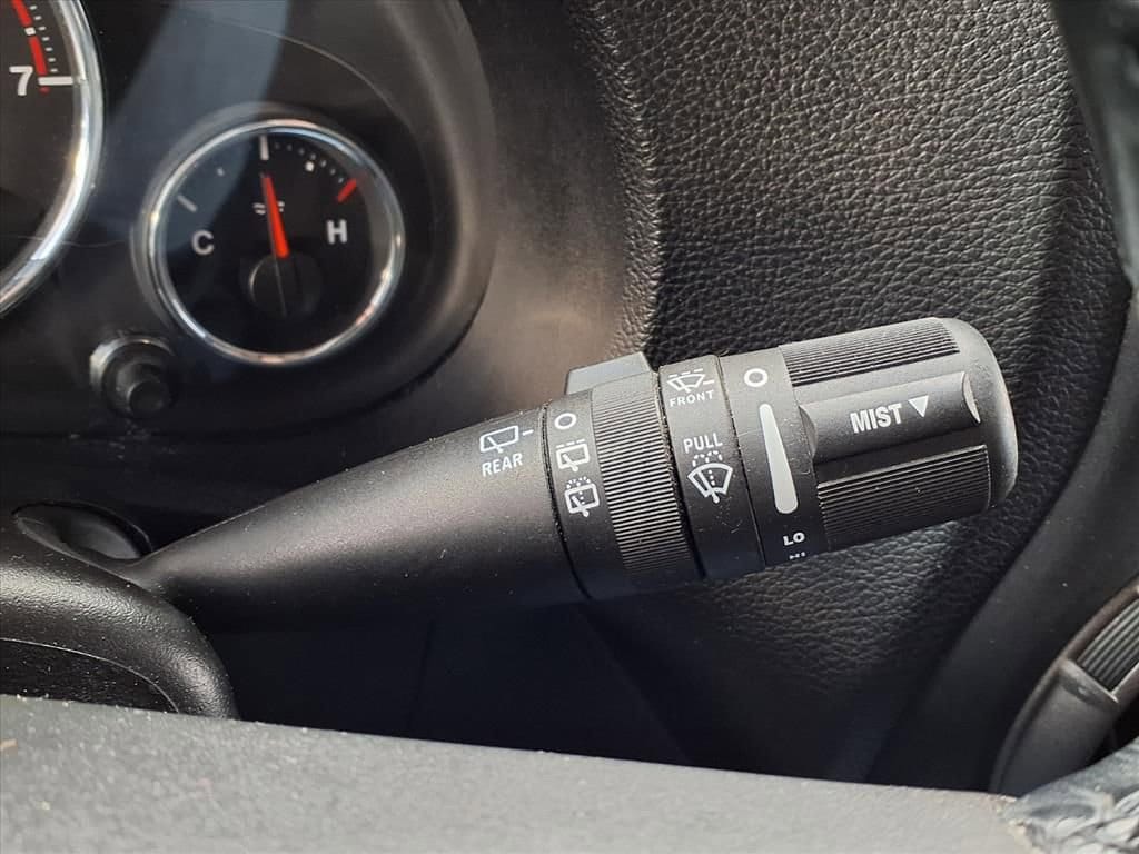 Thumbnail: 2011 Jeep Wrangler - 18