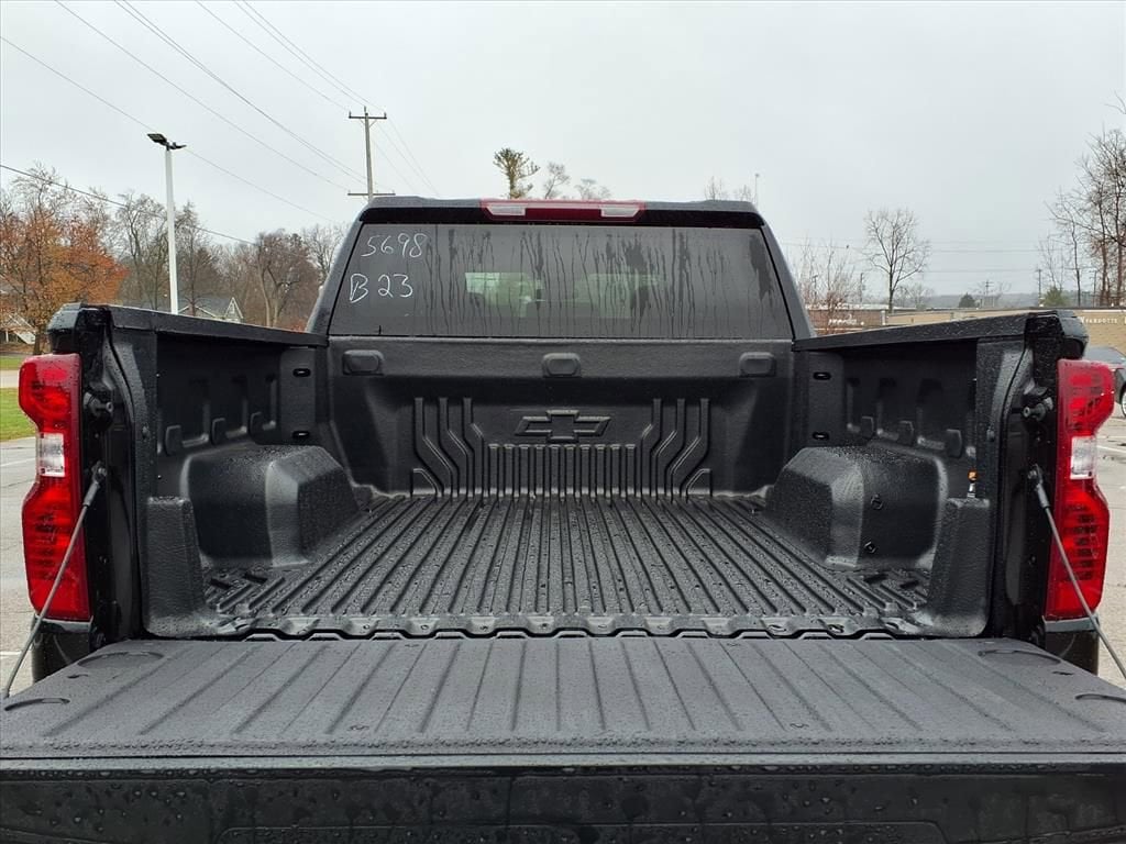 Thumbnail: 2026 Chevrolet Silverado 1500 - 8